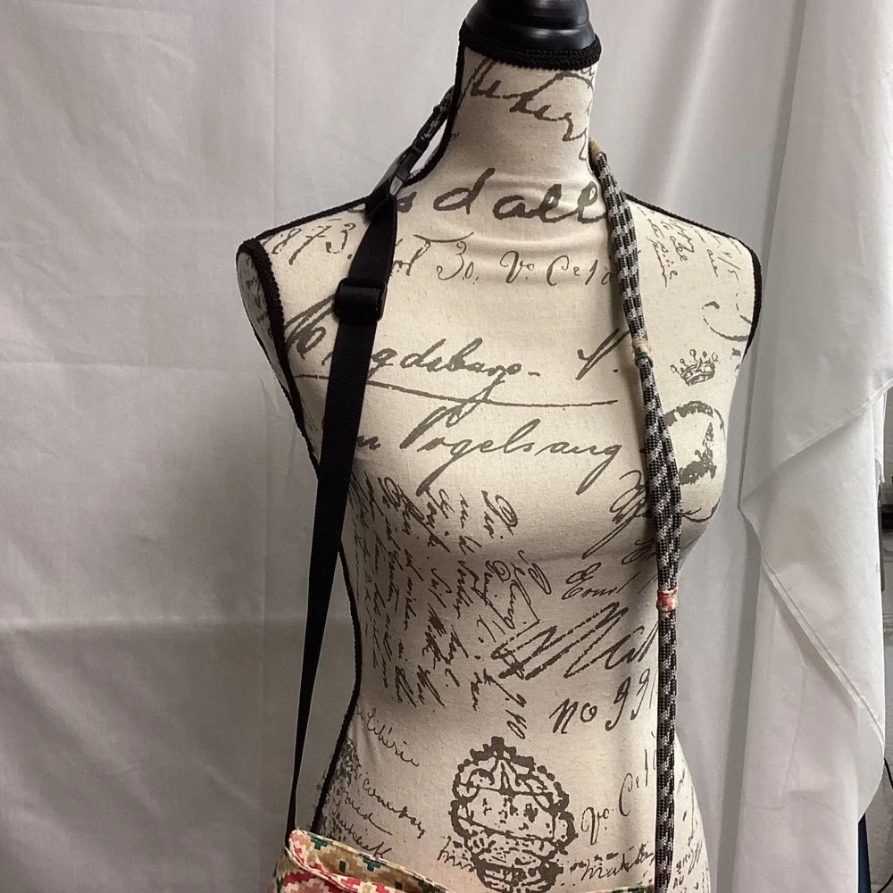 KAVU Keeper Canvas Crossbody Geometric Pattern Pink Green Beige Adjustable Strap